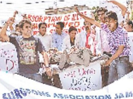 itc employees was robbed of 25 lakh