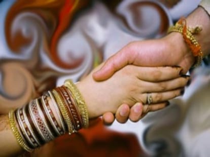 decision by 118 villages, not more then 60 baarati in a marriage.