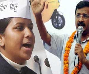 Arvind Kejriwal met relatives of dead Neha