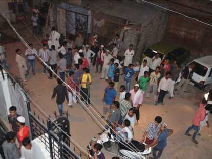 firing in old lucknow