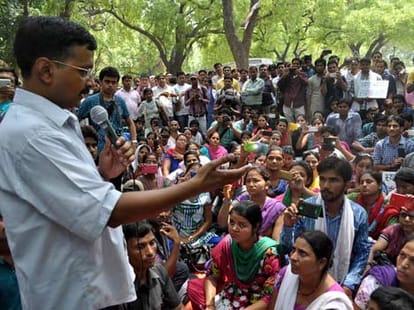 aam aadmi party and arvind kerjiwal losing position