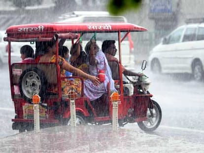Raining in Delhi NCR