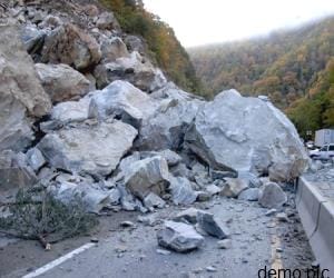 rock slides at kinnaur, four died.