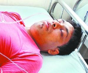 Suicide Attempt by Young Man outside Governor Shivraj Patil House