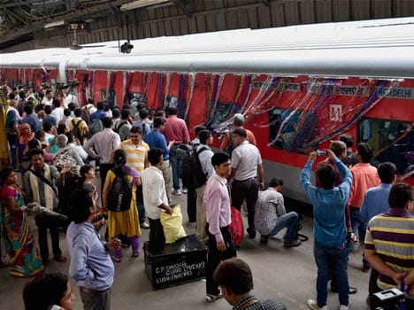shri shakti express trapped in flood