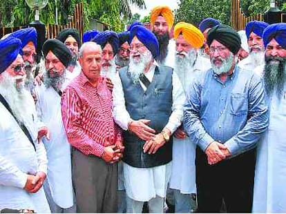 Conflict on Haryana Sikh Gurudwara Management Commette
