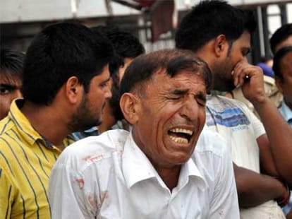 2 killed in jammu road accident