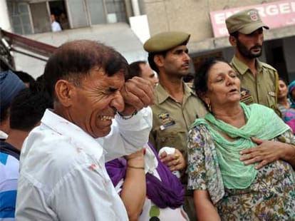2 killed in jammu road accident