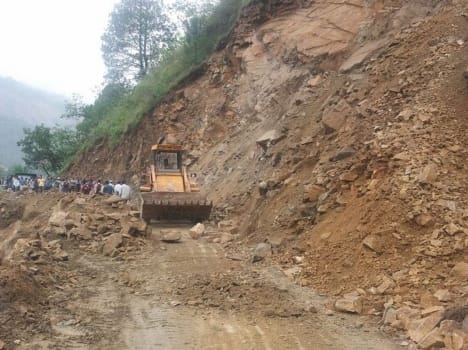 landslide on badrinath highway