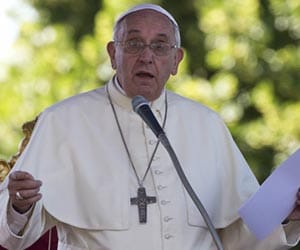 about two percent pastor are pedofile says pope francis