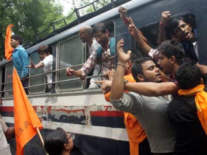 dispute on upsc syllabus and csat, know the whole story
