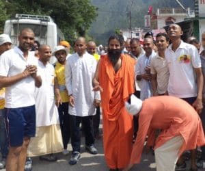 modi serves previous government mistakes, says ramdev.
