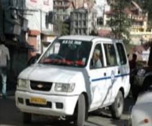 RTO seized two HRTC taxi in shimla