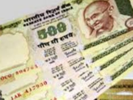 arrested with fake currency 