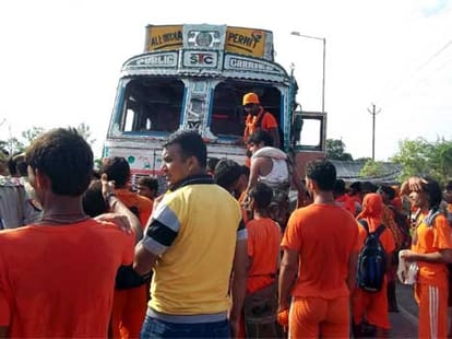 Two Shiva devotees died in road accident