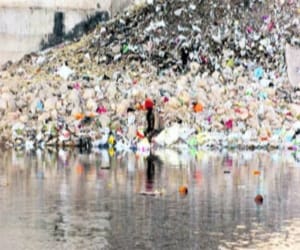 power project companies in himachal dumping the wsate in rivers
