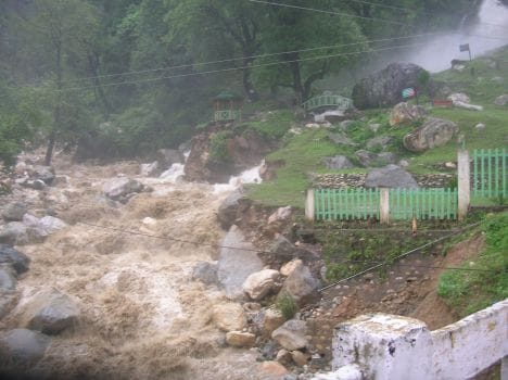 heavy rain in uttarkashi