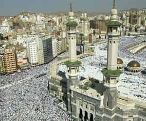 4000 speekers in a masque of makkah