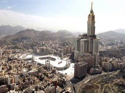 4000 speekers in a masque of makkah