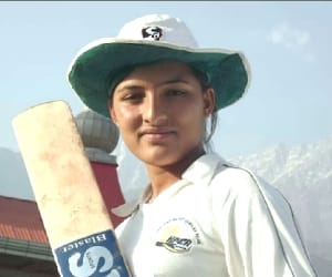 Sushma selected in women cricket team for England tour
