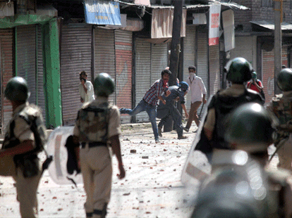 protester continue challenge the police