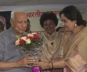 Dhawan-Jain and party absent from ceremony honoring Tandon
