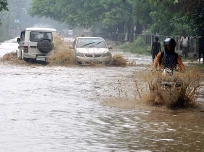 Tips for Safe Driving in Monsoon