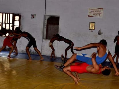 wrestler yuvraj singh came out of injury.