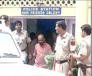 AAP secretary Dilip Pandey and 2 party workers get bail