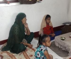 6-year-old daughter lights her mother's pyre in mandi