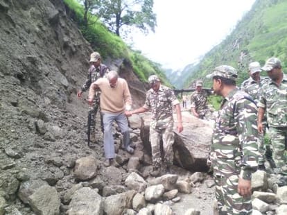 8 people died by heavy rain