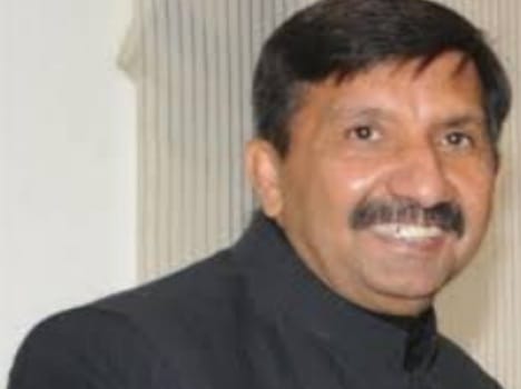 mukesh agnihotri addressed youngster