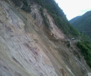 badrinatrh highway closed by rain