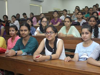 scholoreship in lucknow colleges
