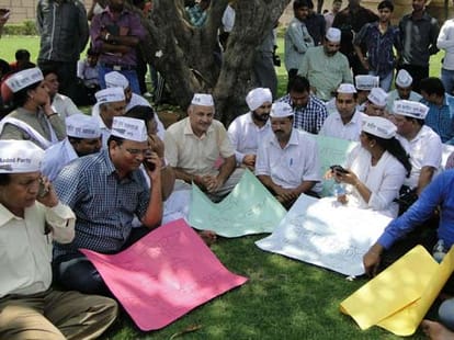 aam aadmi party will protest for elections in delhi