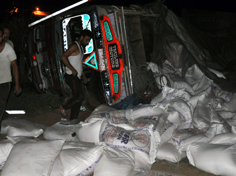 truck accident in jammu