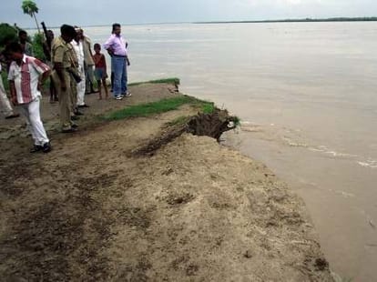 high alert in bihar on flood