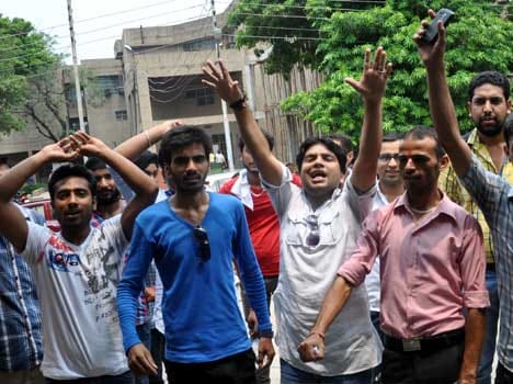 protest for phd admission in Jammu university