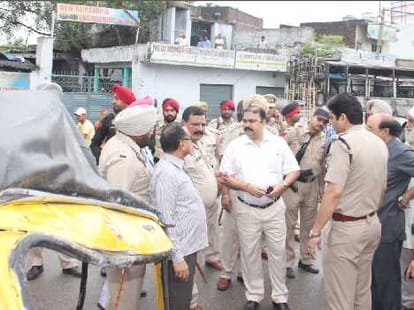 After death in accidental Organically, mob of people lit to bus