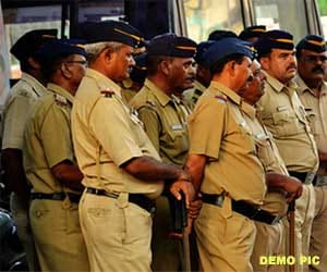 bomb information at a building in mumbai