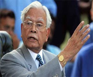 Natwar Singh book to spill Congress secrets?