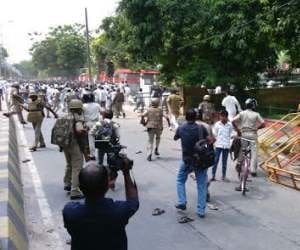muslims protest gets violent in lucknow