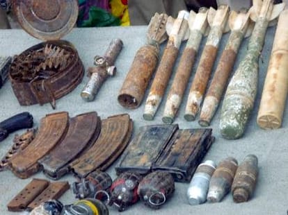 arms emunation found in car in kashmir