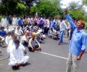 BJP protests against molestation with minor girl
