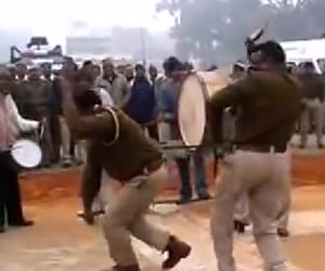 police_dance_VK