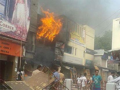 communal tension in saharanpur over gurudwara