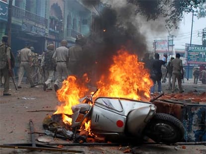 rajnath singh calls up akhilesh yadav; asks to ensure peace