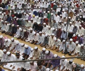 aimllb to consider namaz at disputed babri site.