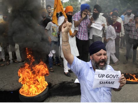 sikh community protested against saharanpur violence