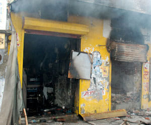 burnt own shop in saharanpur communal riots